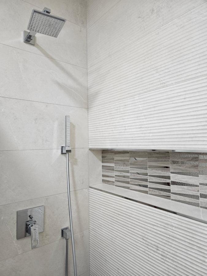 Adav Luxus Apartment Visoko Bagian luar foto
